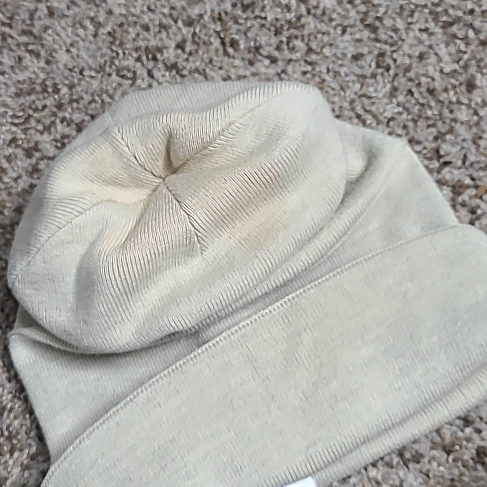 lululemon athletica Cream Knit Beanie - Picture 4 of 12